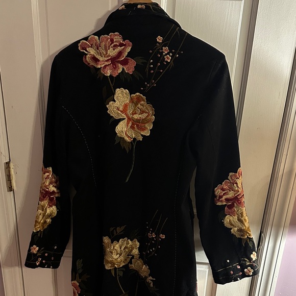 Paparazzi by Biz  Black Embroidered Floral coat - Picture 3 of 15